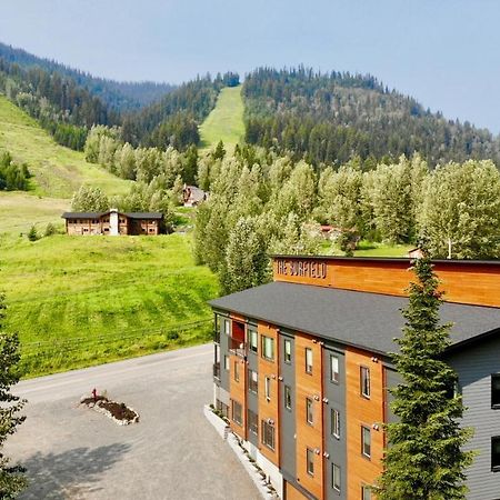 The Burfield Hotel Sun Peaks Luaran gambar