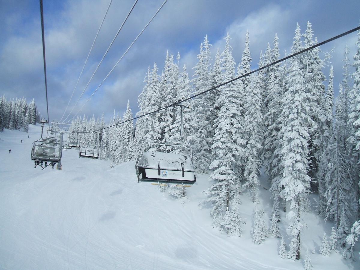 The Burfield Hotel Sun Peaks Luaran gambar