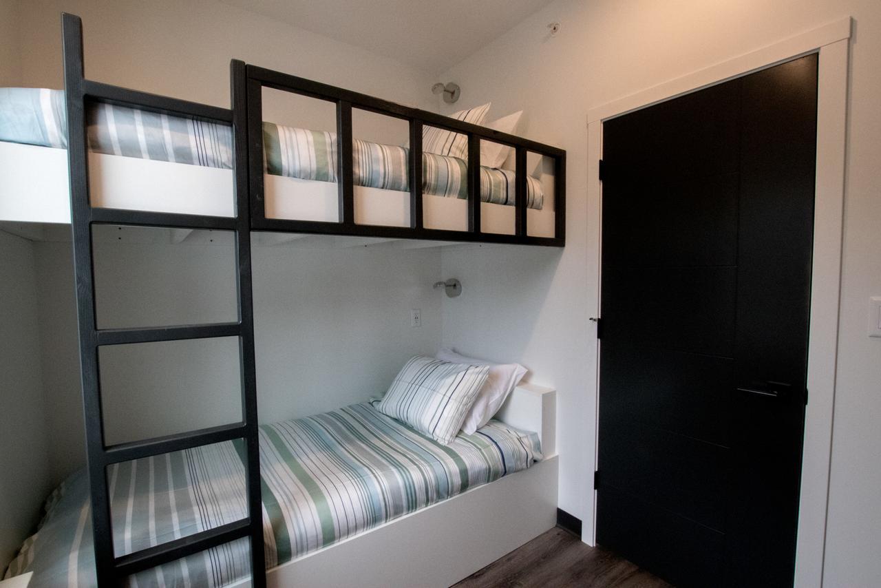 The Burfield Hotel Sun Peaks Luaran gambar