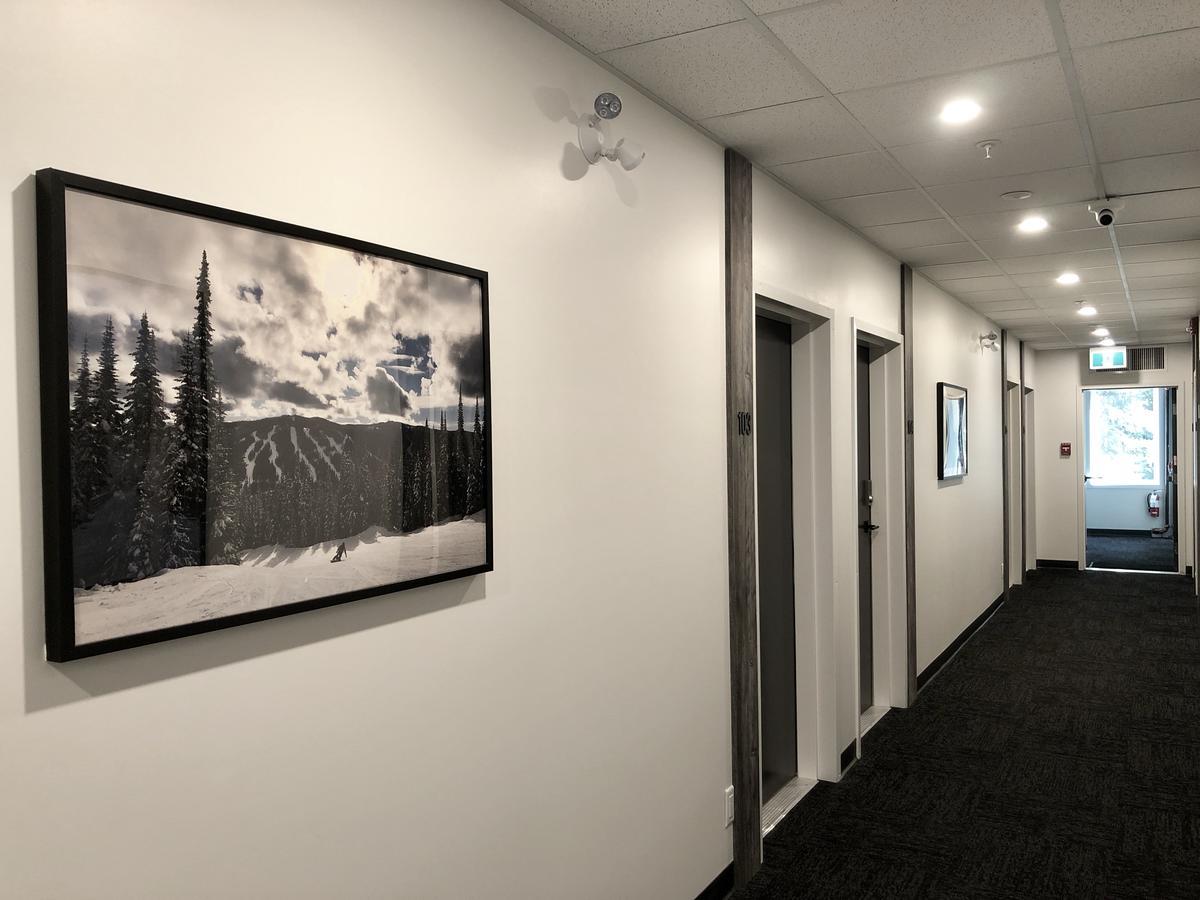 The Burfield Hotel Sun Peaks Luaran gambar