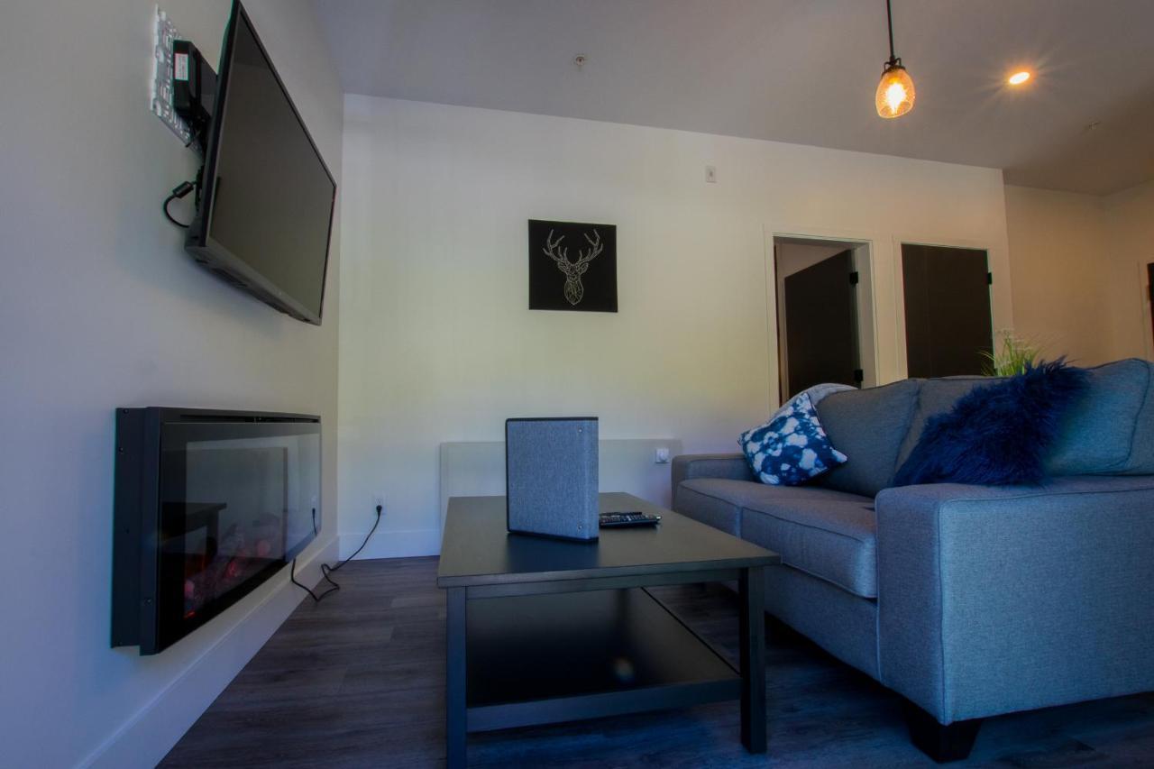 The Burfield Hotel Sun Peaks Luaran gambar
